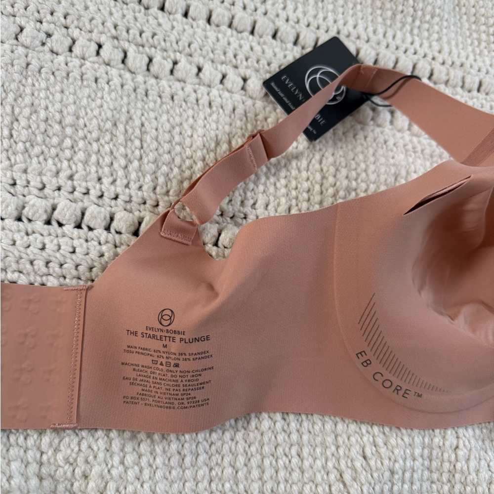 Evelyn & Bobbie Starlette Plunge Bra Wireless Padded Seamless Support NWT Size M - Picture 10 of 15